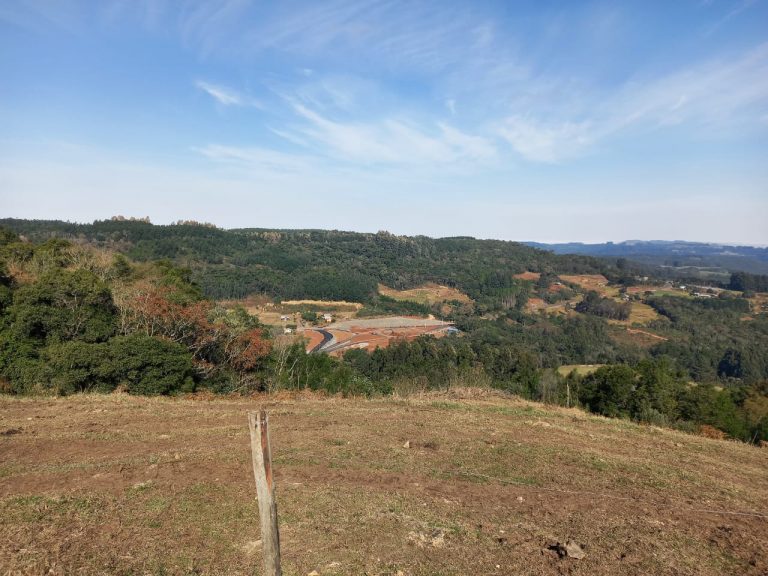 B-910 LINDA CHÁCARA EM SANTA MARIA DO HERVAL NA DIVISA COM GRAMADO