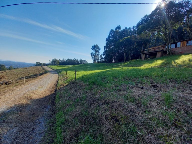 B-910 LINDA CHÁCARA EM SANTA MARIA DO HERVAL NA DIVISA COM GRAMADO
