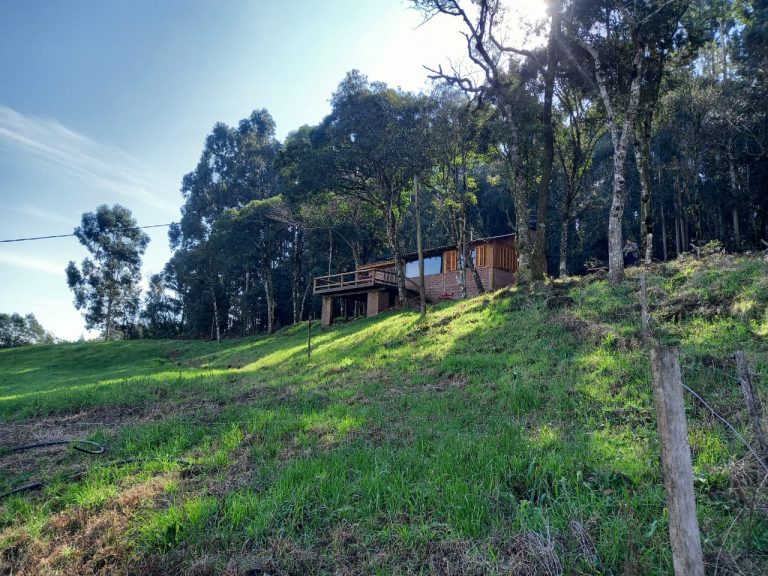 B-910 LINDA CHÁCARA EM SANTA MARIA DO HERVAL NA DIVISA COM GRAMADO