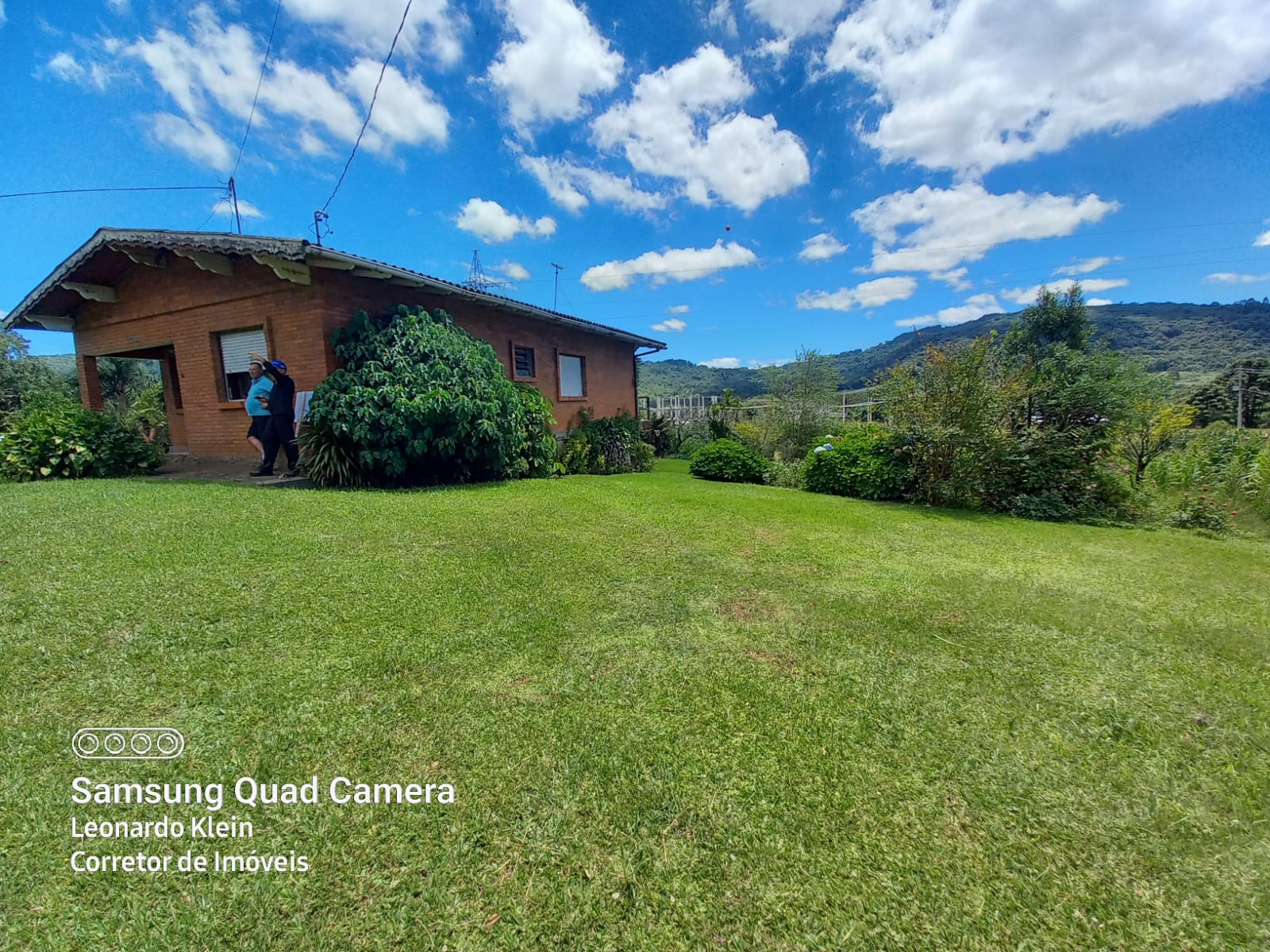B-915 CASA EM GRAMADO