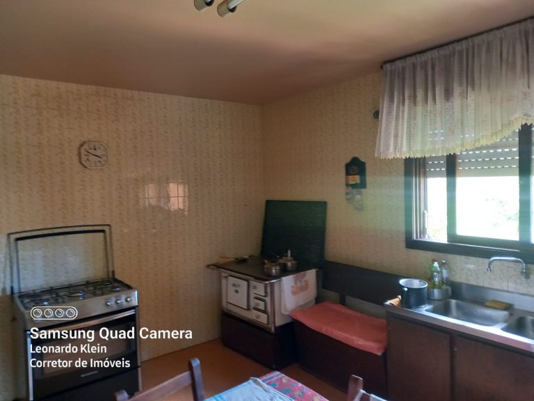 B-915 CASA EM GRAMADO