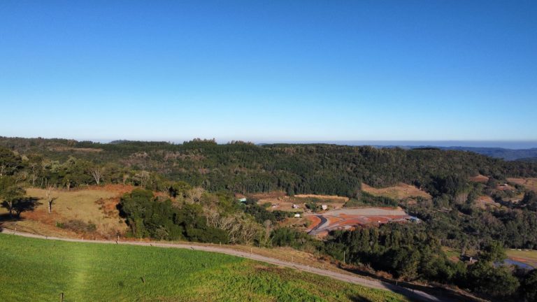 B-910 LINDA CHÁCARA EM SANTA MARIA DO HERVAL NA DIVISA COM GRAMADO