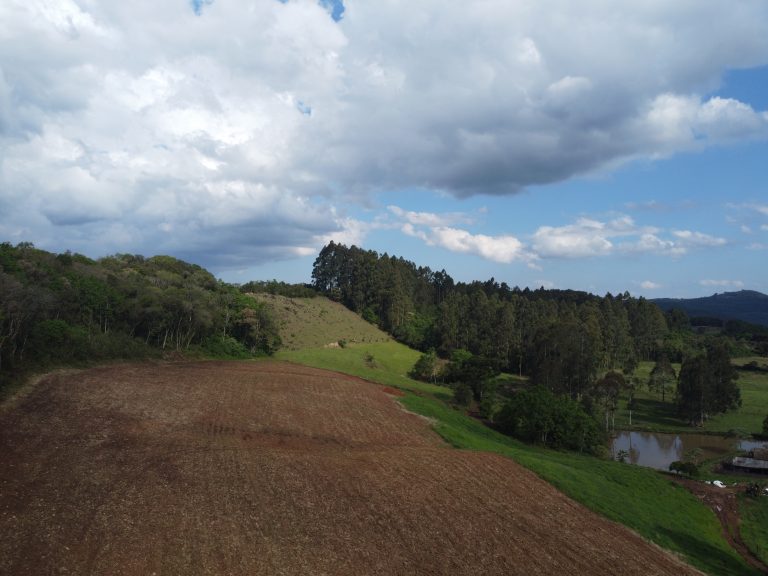 B-733  Área de Terras à Venda em Santa Maria do Herval – Beleza Natural e Grande Potencial!