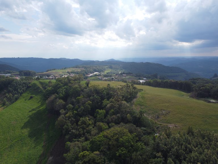B-733  Área de Terras à Venda em Santa Maria do Herval – Beleza Natural e Grande Potencial!