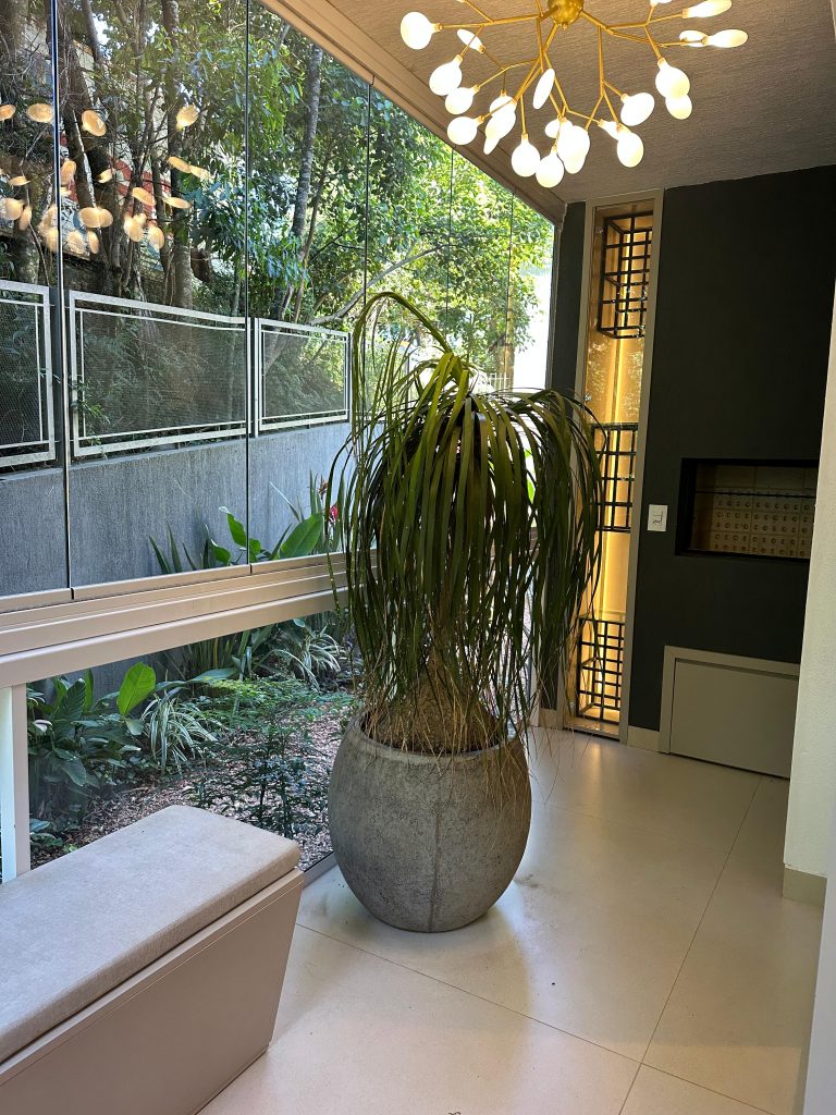 B-657     FANTÁSTICO APARTAMENTO, TOTALMENTE MOBILIADO E DECORADO!!!