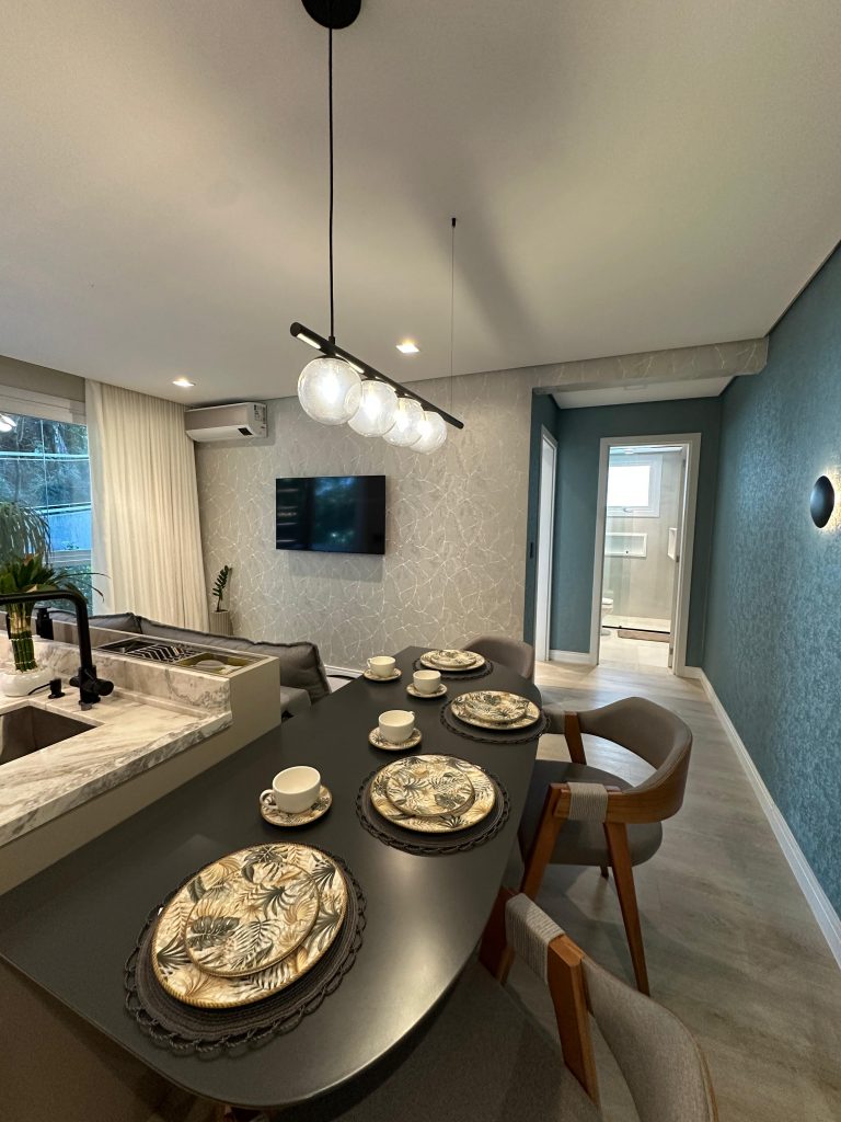 B-657     FANTÁSTICO APARTAMENTO, TOTALMENTE MOBILIADO E DECORADO!!!