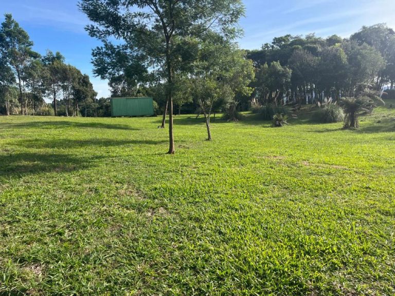 B-506     LINDA ÁREA DE TERRAS A VENDA EM IGREJINHA-RS!!!