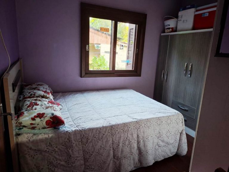 B-215     OPORTUNIDADE: DUAS CASAS PELO PREÇO DE UMA!!!!